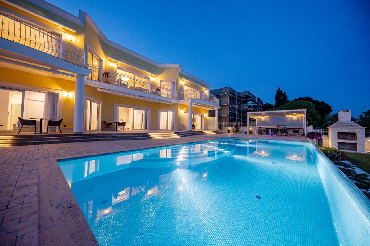 Villa Bella Vista Am Meer Трогир Экстерьер фото