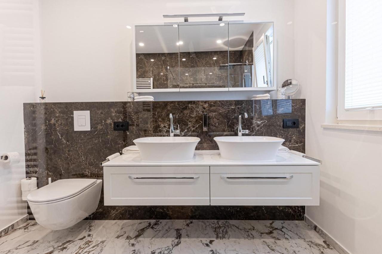Villa Bella Vista Am Meer Трогир Экстерьер фото