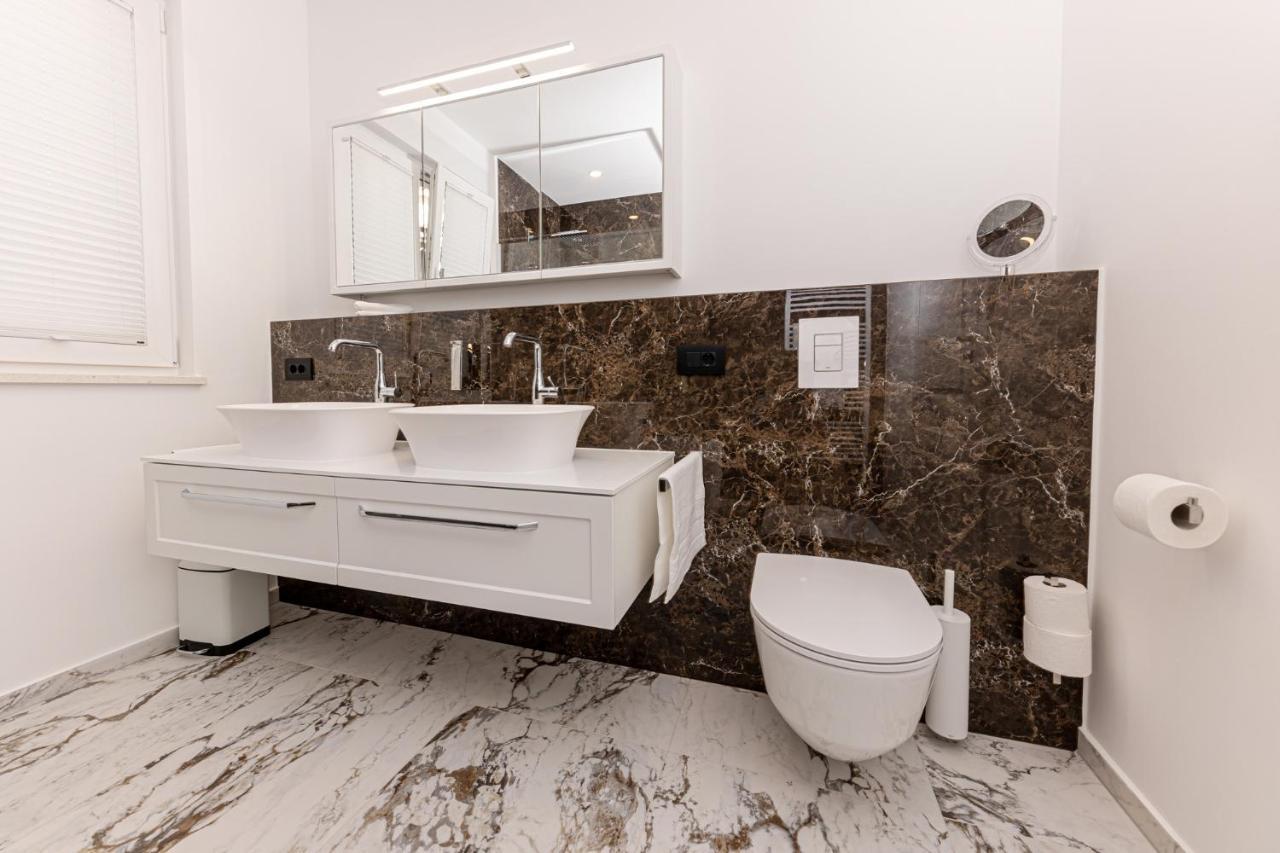 Villa Bella Vista Am Meer Трогир Экстерьер фото
